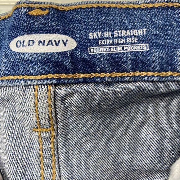 Old
Navy Extra High Rise Sky-HI Straight Women’s Size 16 - Picture 5 of 8